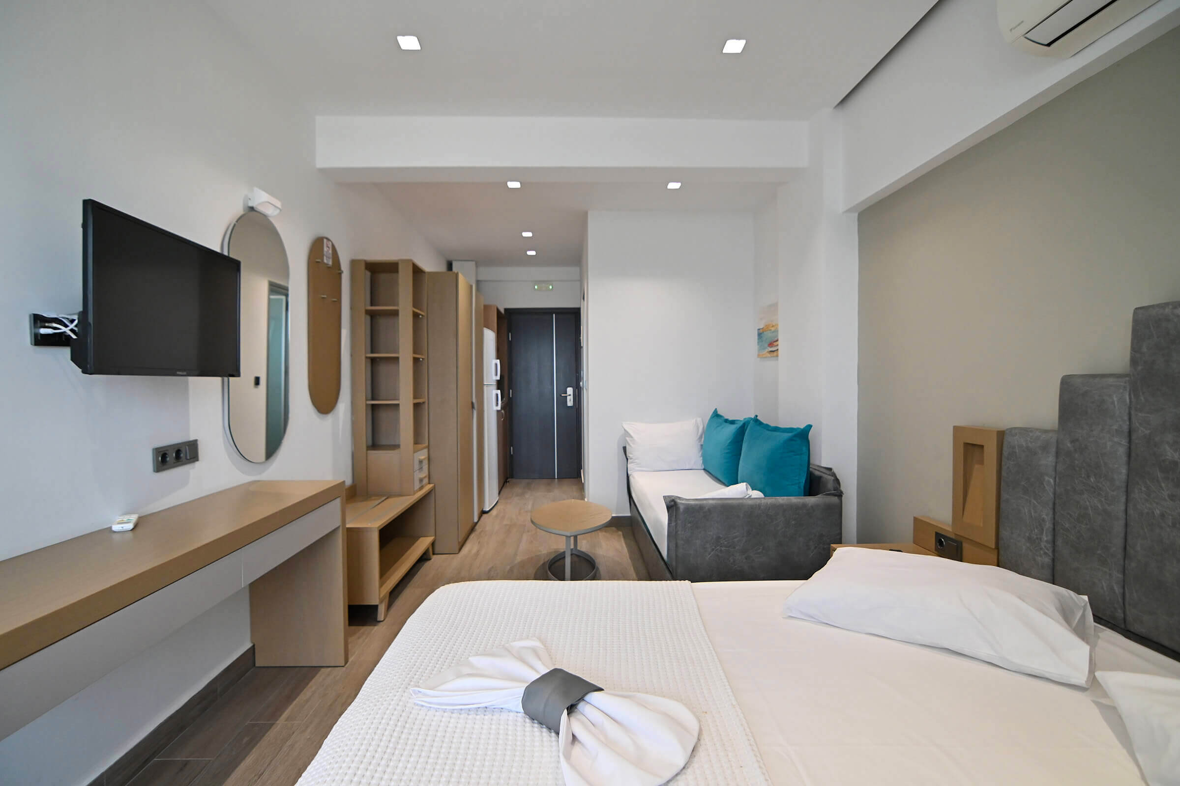 Junior Suite with Sea View | Amalia Rooms Sea View | Nea Vrasna