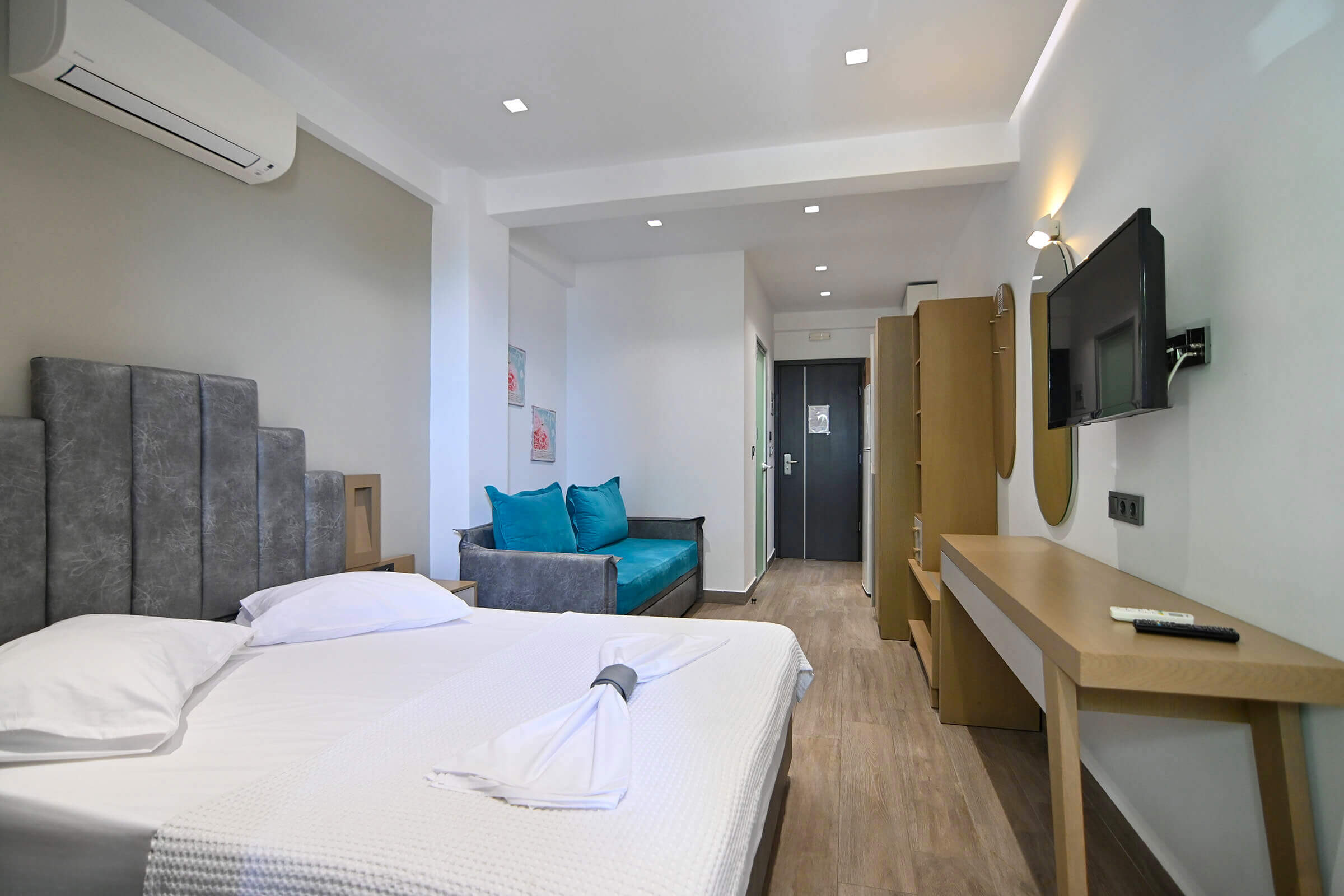 Junior Suite with Sea View | Amalia Rooms Sea View | Nea Vrasna