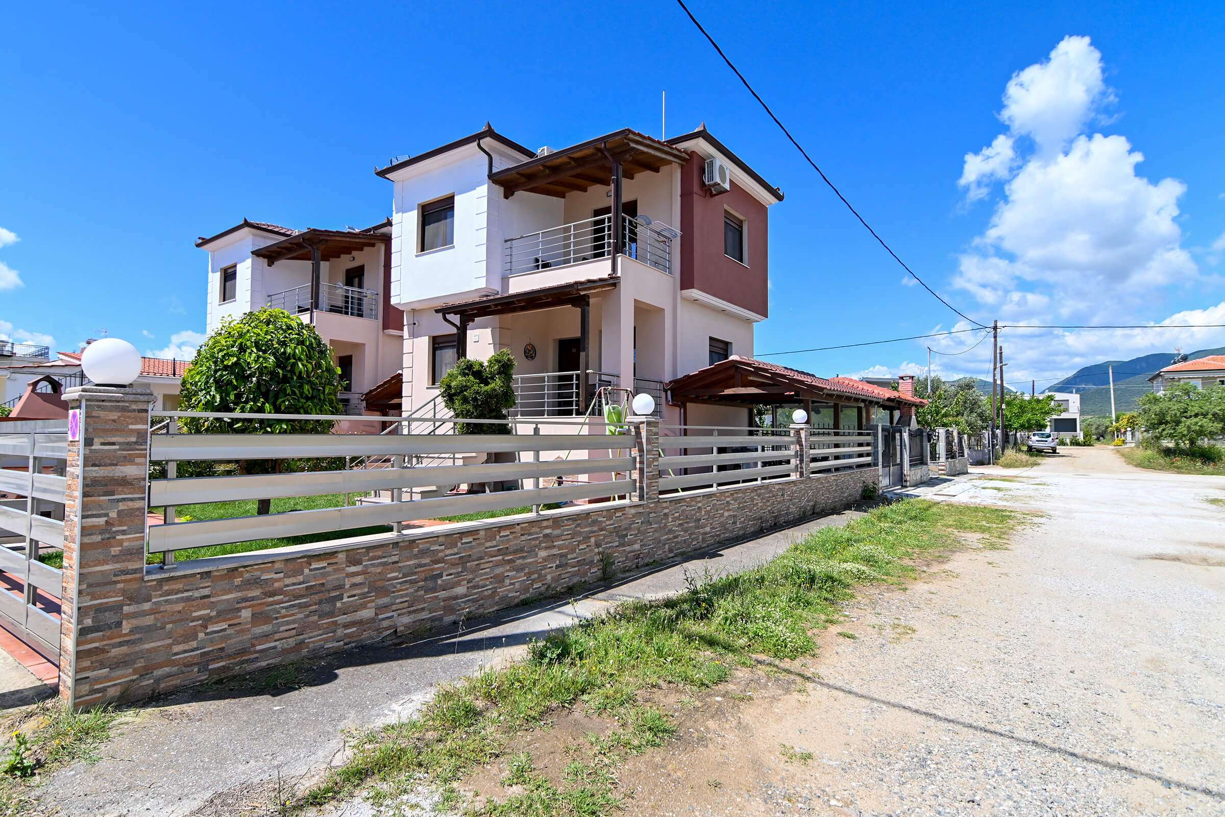 Amalia Lux Villas | Nea Vrasna | Private Villa for up to 8 persons with Sea View, Garden & Barbecue