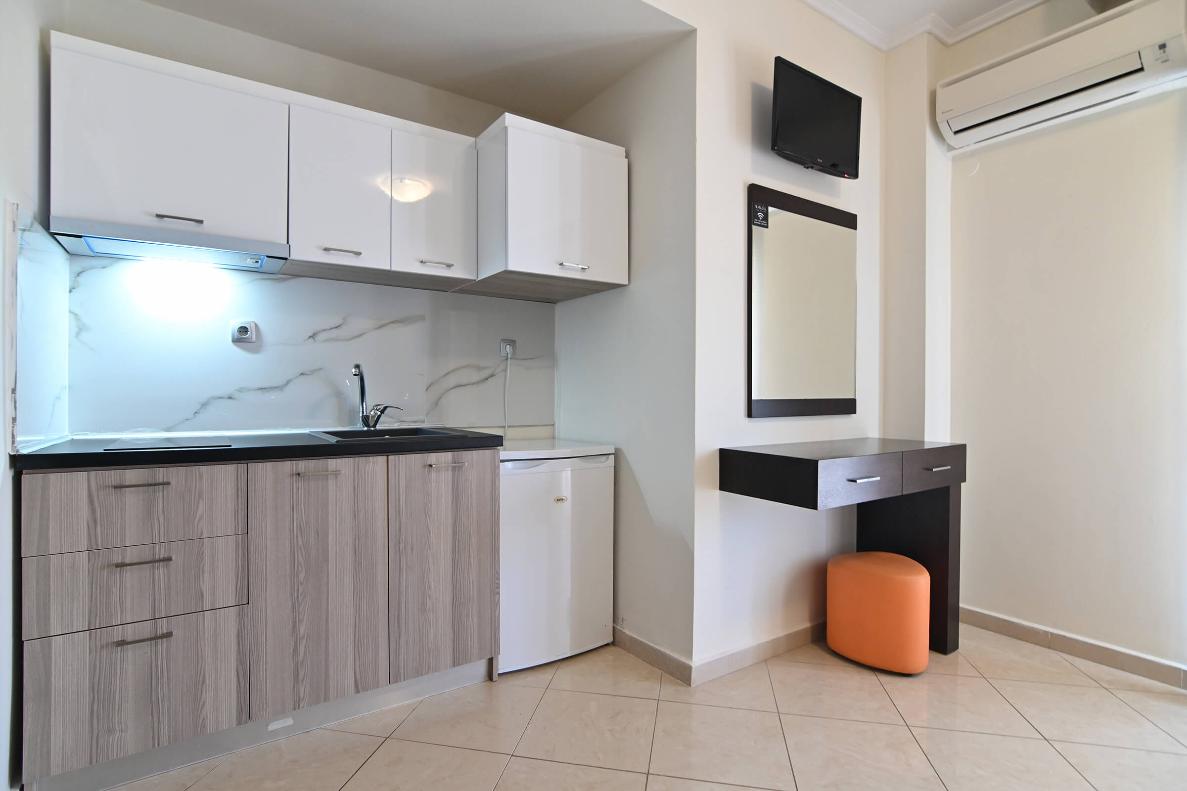 Deluxe Double Room with Sea View | Villa Amalia Sun Beach | Nea Vrasna