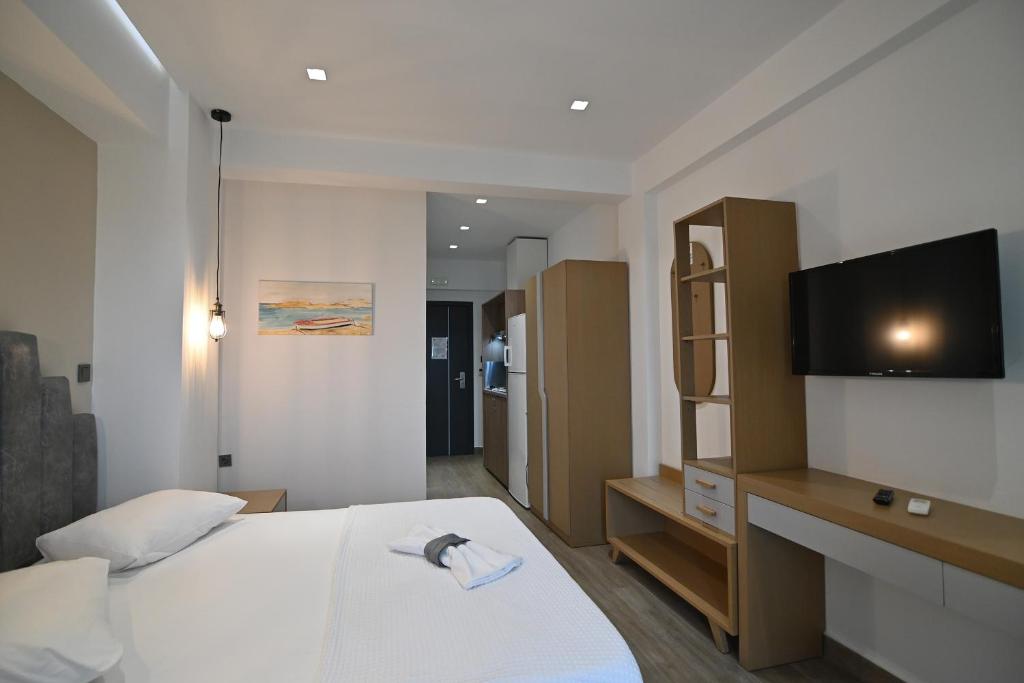 Double Room with Mountain View | Amalia Rooms Sea View | Nea Vrasna