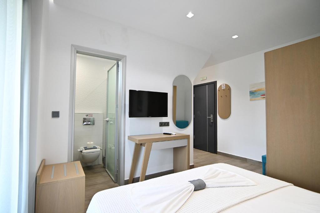 Double Room with Mountain View | Amalia Rooms Sea View | Nea Vrasna