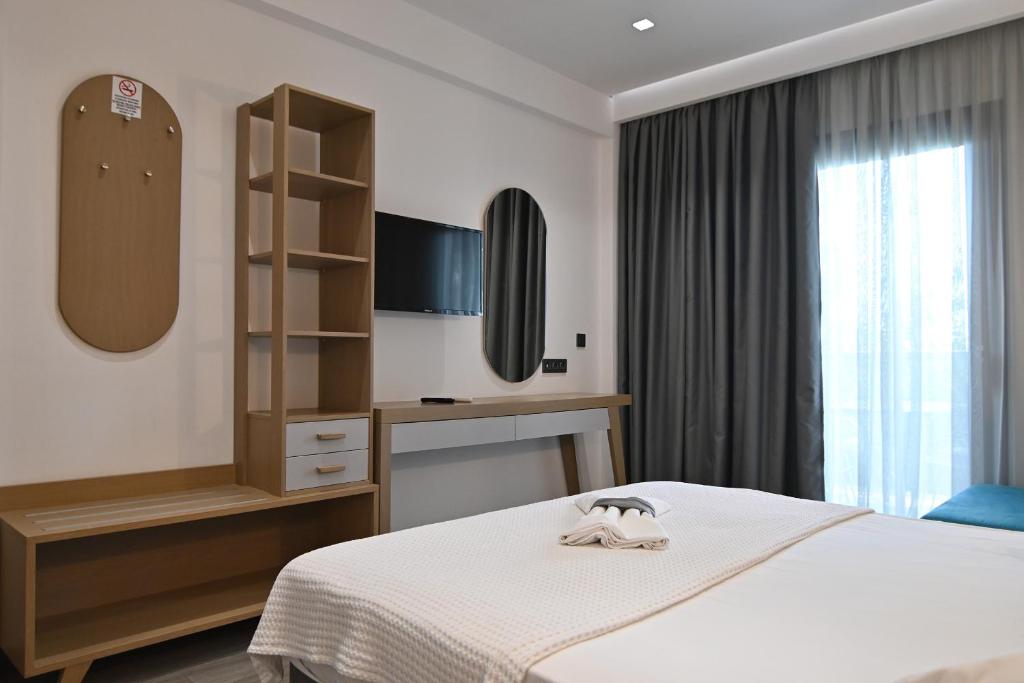 Double Room with Mountain View | Amalia Rooms Sea View | Nea Vrasna