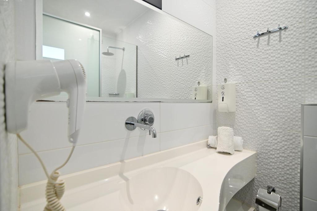 Double Room with Mountain View | Amalia Rooms Sea View | Nea Vrasna
