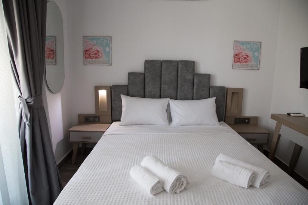 Double Room with Mountain View | Amalia Rooms Sea View | Nea Vrasna