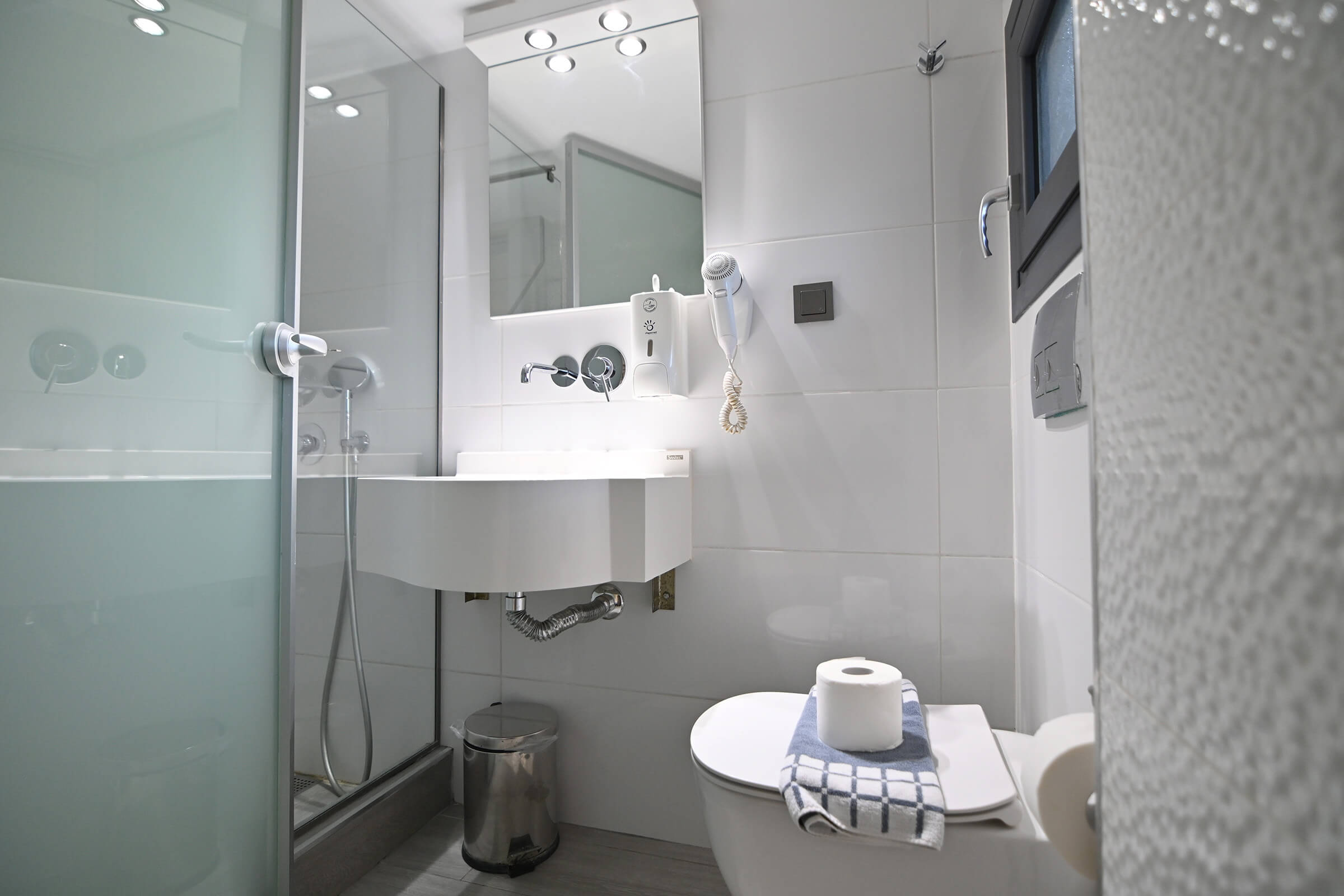 Economy Double Room | Amalia Rooms Sea View | Nea Vrasna
