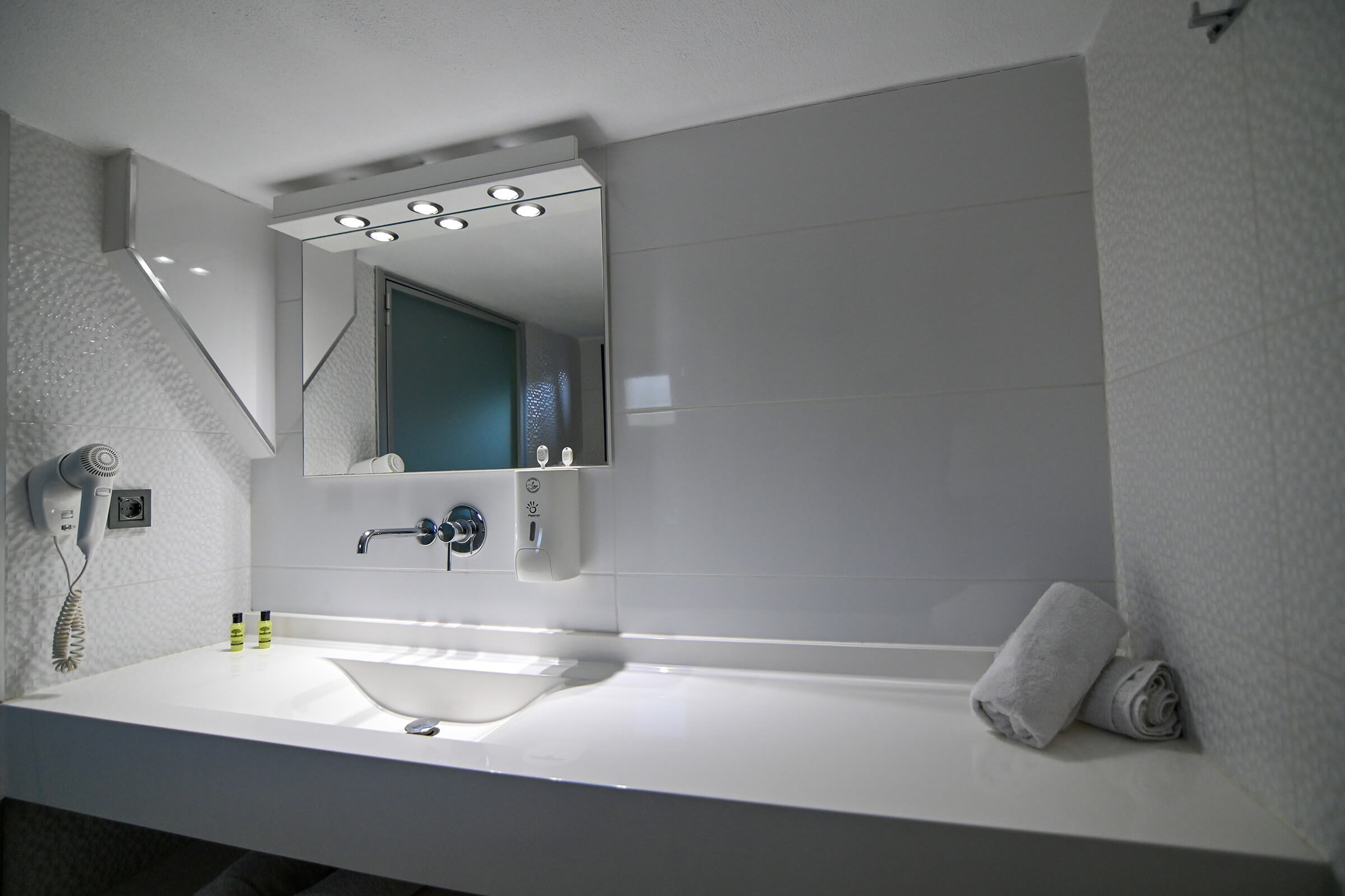 Economy Quadruble Room | Amalia Rooms Sea View | Nea Vrasna