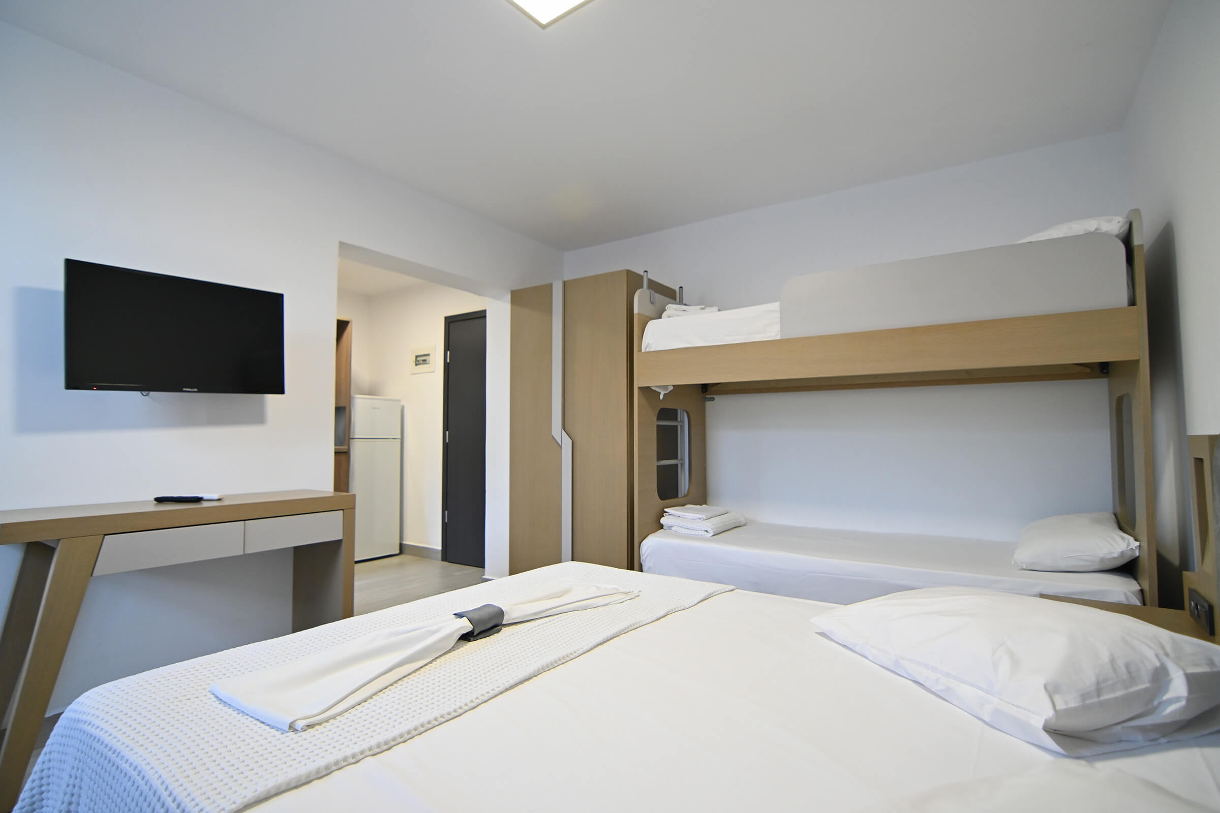 Economy Quadruble Room | Amalia Rooms Sea View | Nea Vrasna