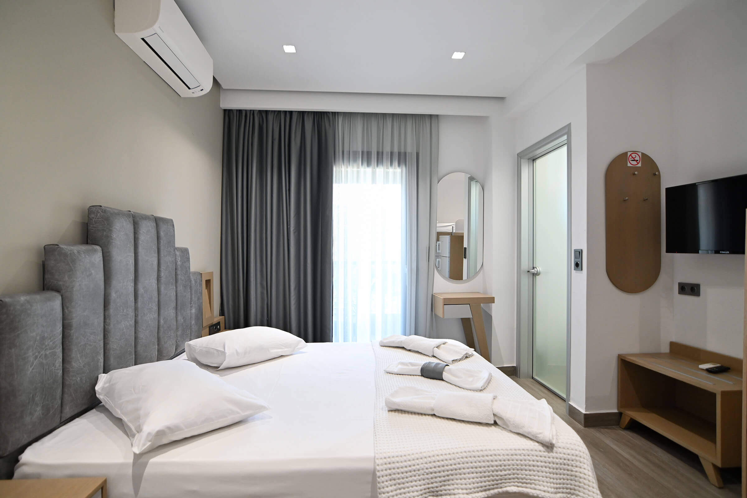 Family Room with Mountain View | Amalia Rooms Sea View | Nea Vrasna