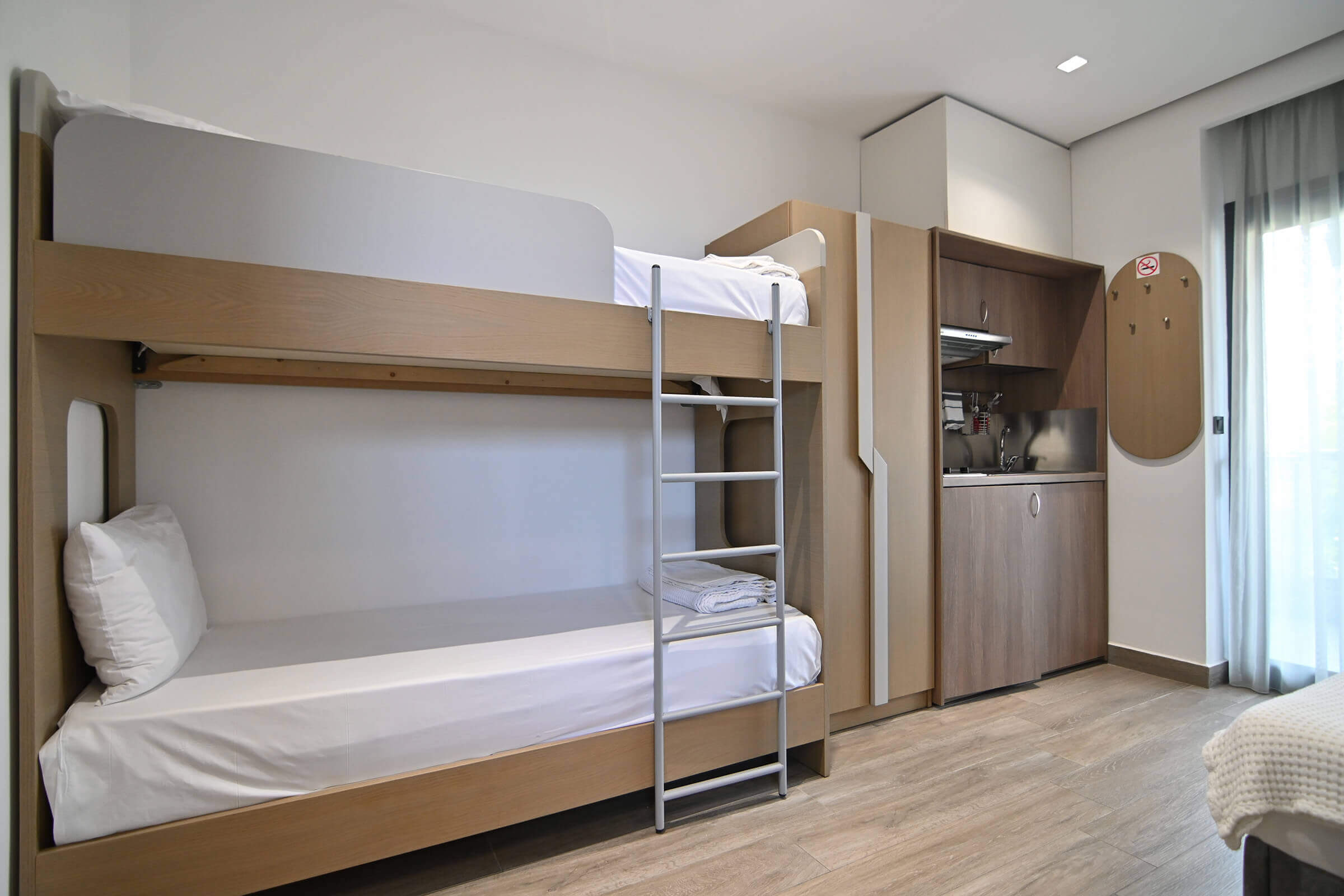 Family Room with Mountain View | Amalia Rooms Sea View | Nea Vrasna