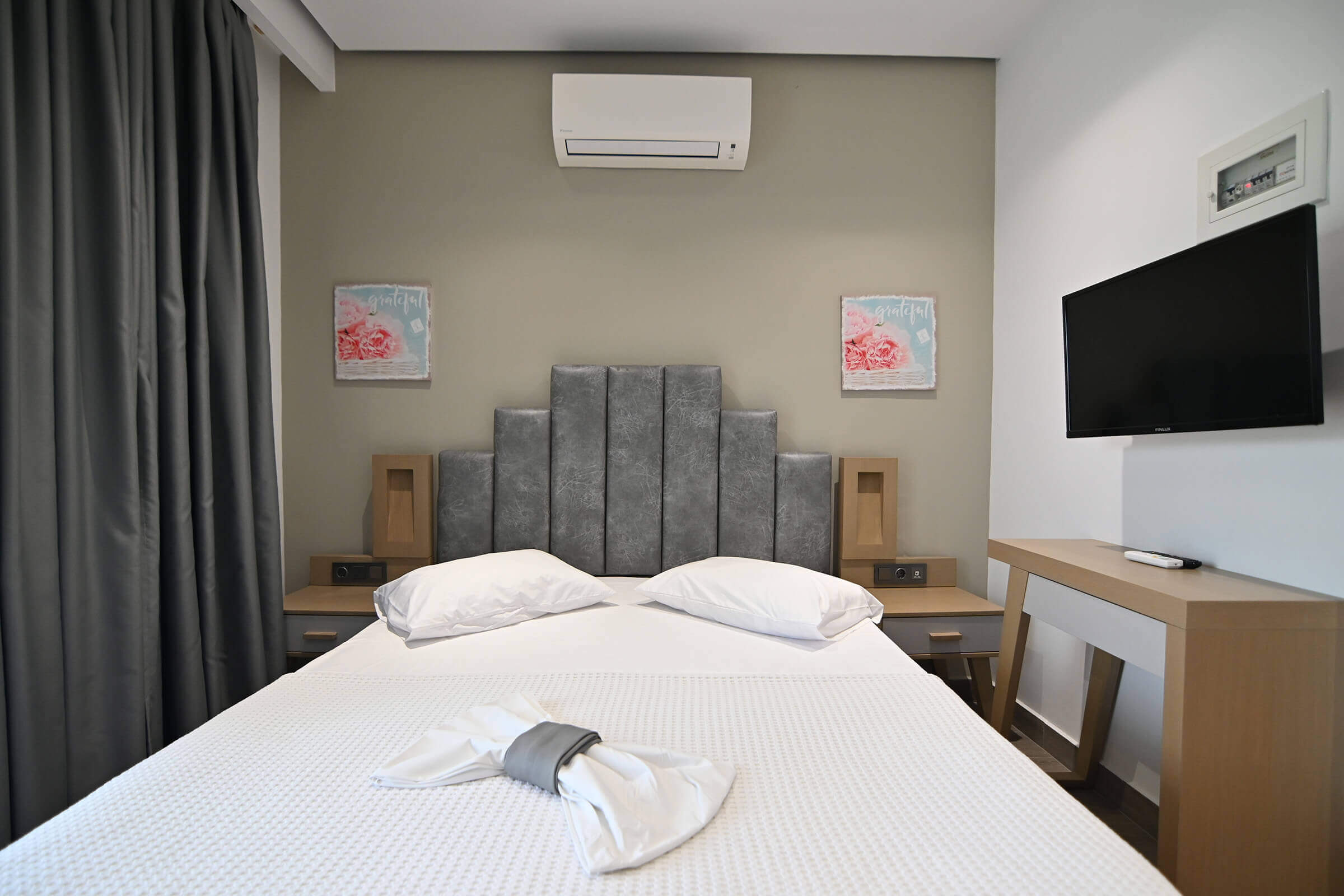Family Room with Mountain View | Amalia Rooms Sea View | Nea Vrasna