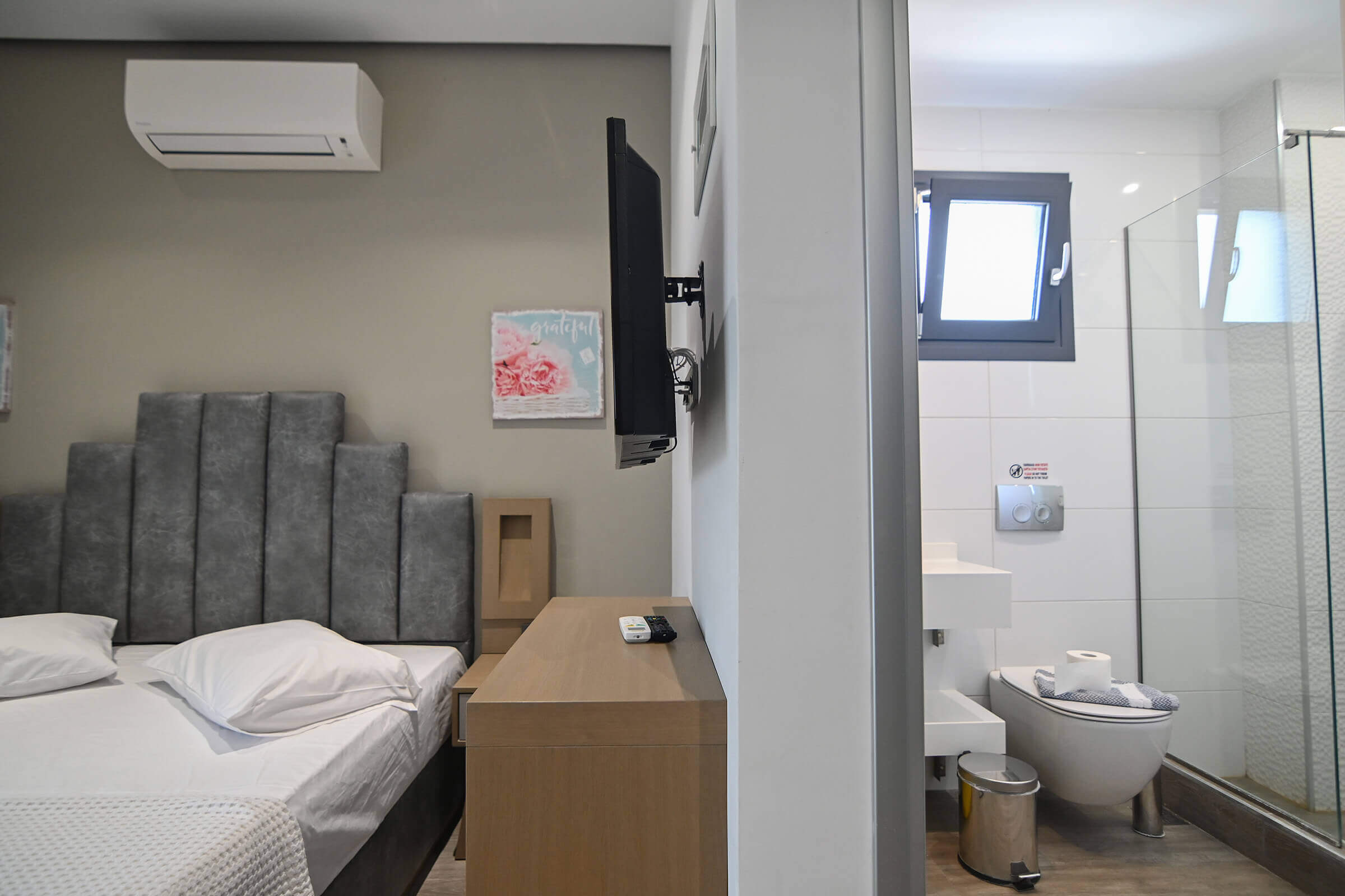 Family Room with Mountain View | Amalia Rooms Sea View | Nea Vrasna