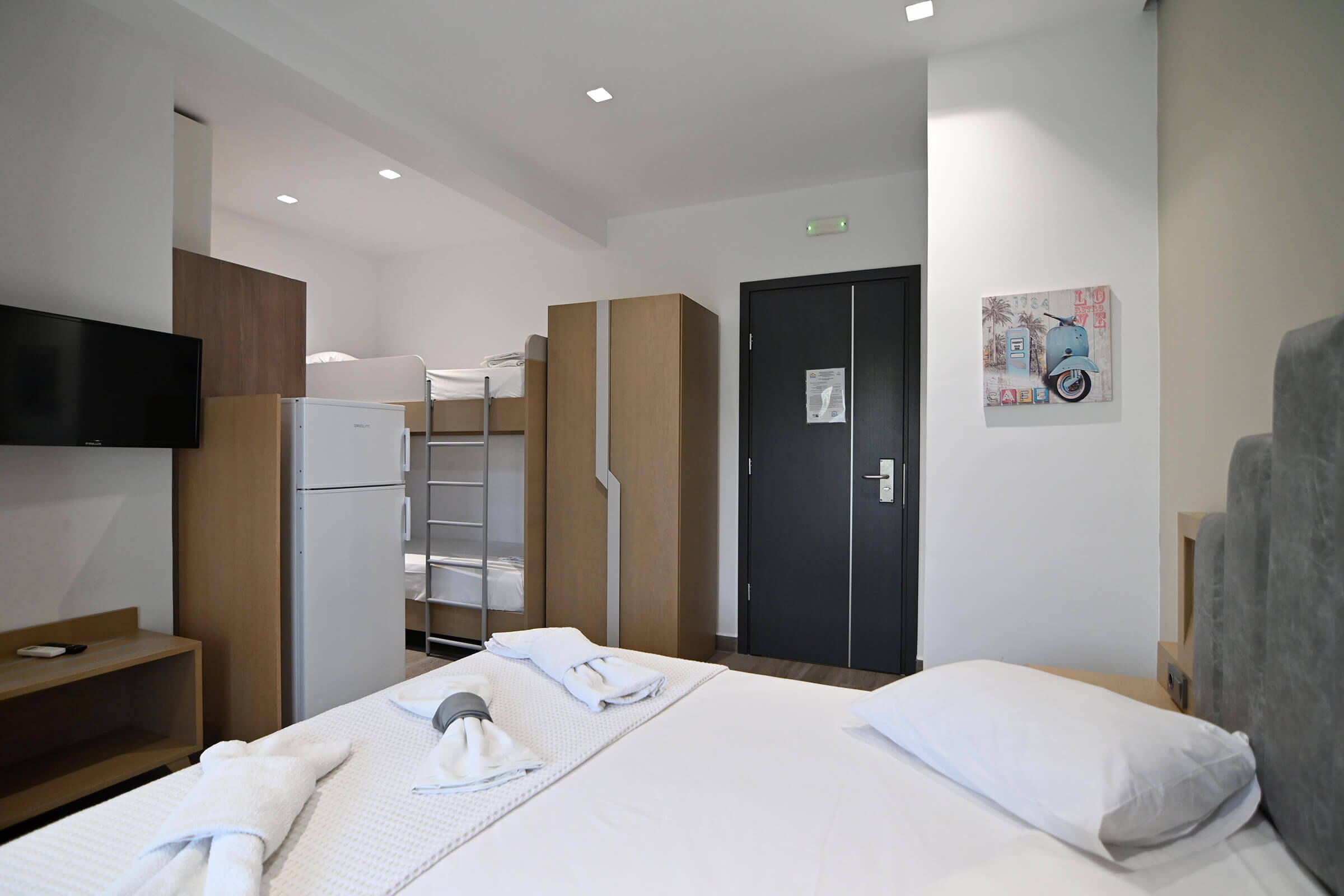 Family Room with Mountain View | Amalia Rooms Sea View | Nea Vrasna